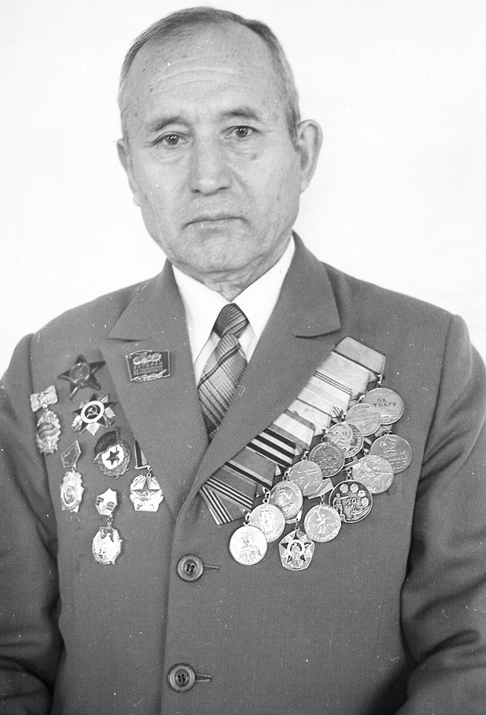 Память об учителе-Герое должна жить