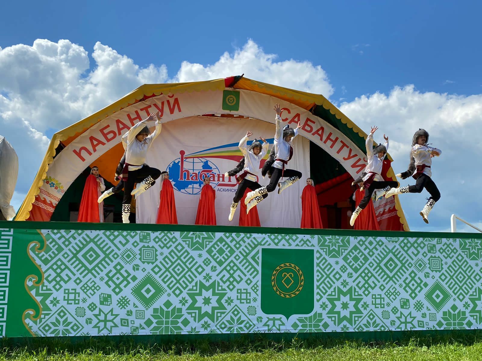 Сабантуй – праздник песен, плясок и народных забав