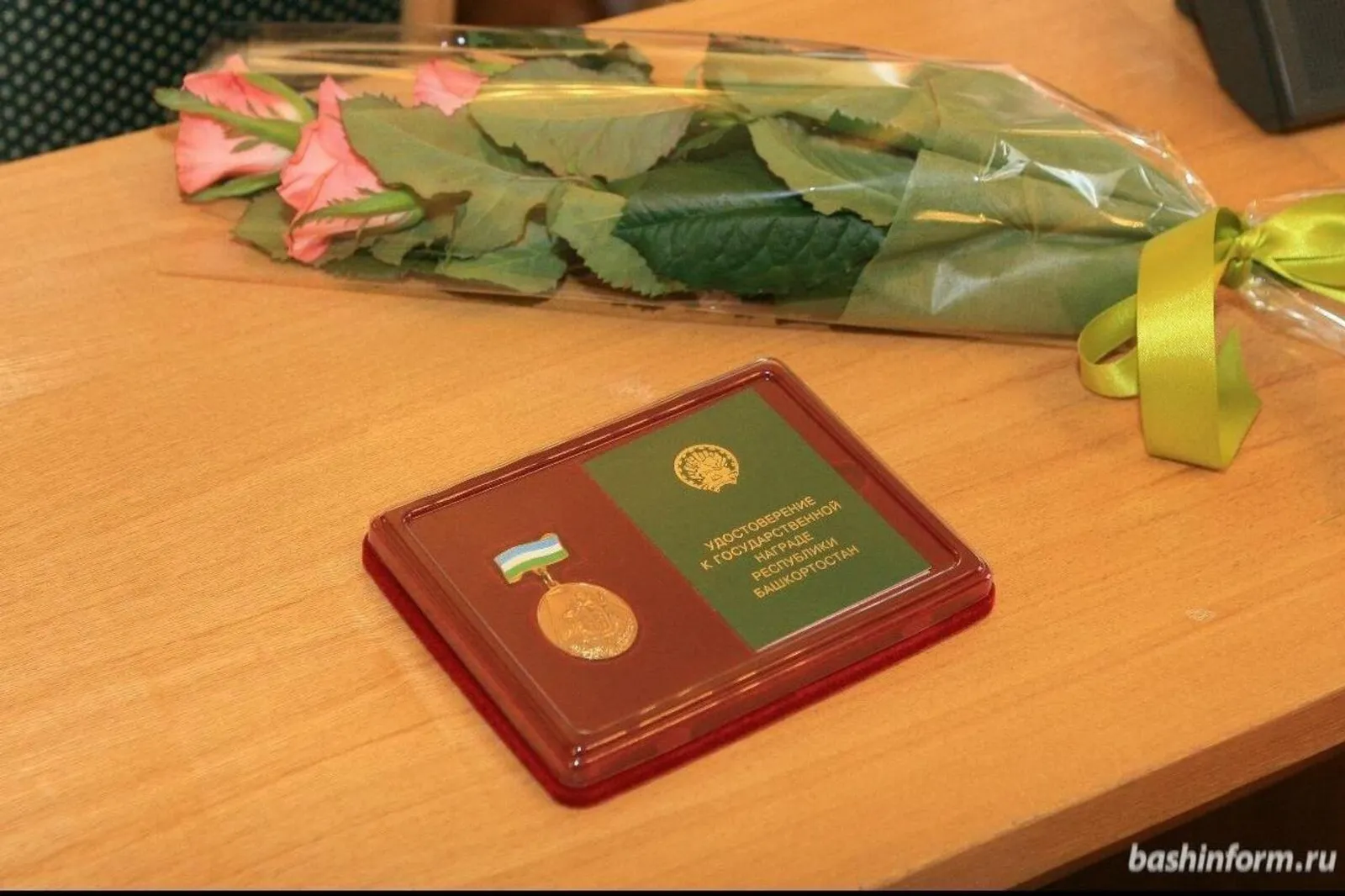 50 многодетных мам отмечены медалью "Материнская слава"