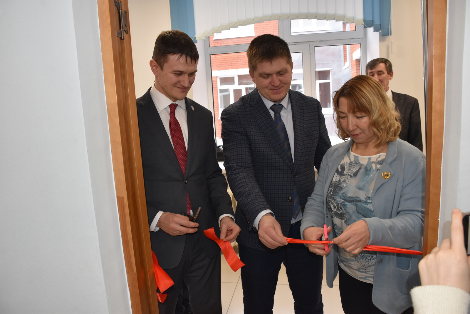 В АСш№1 прошло торжественное открытие кабинета Уфимского государственного нефтяного технического университета