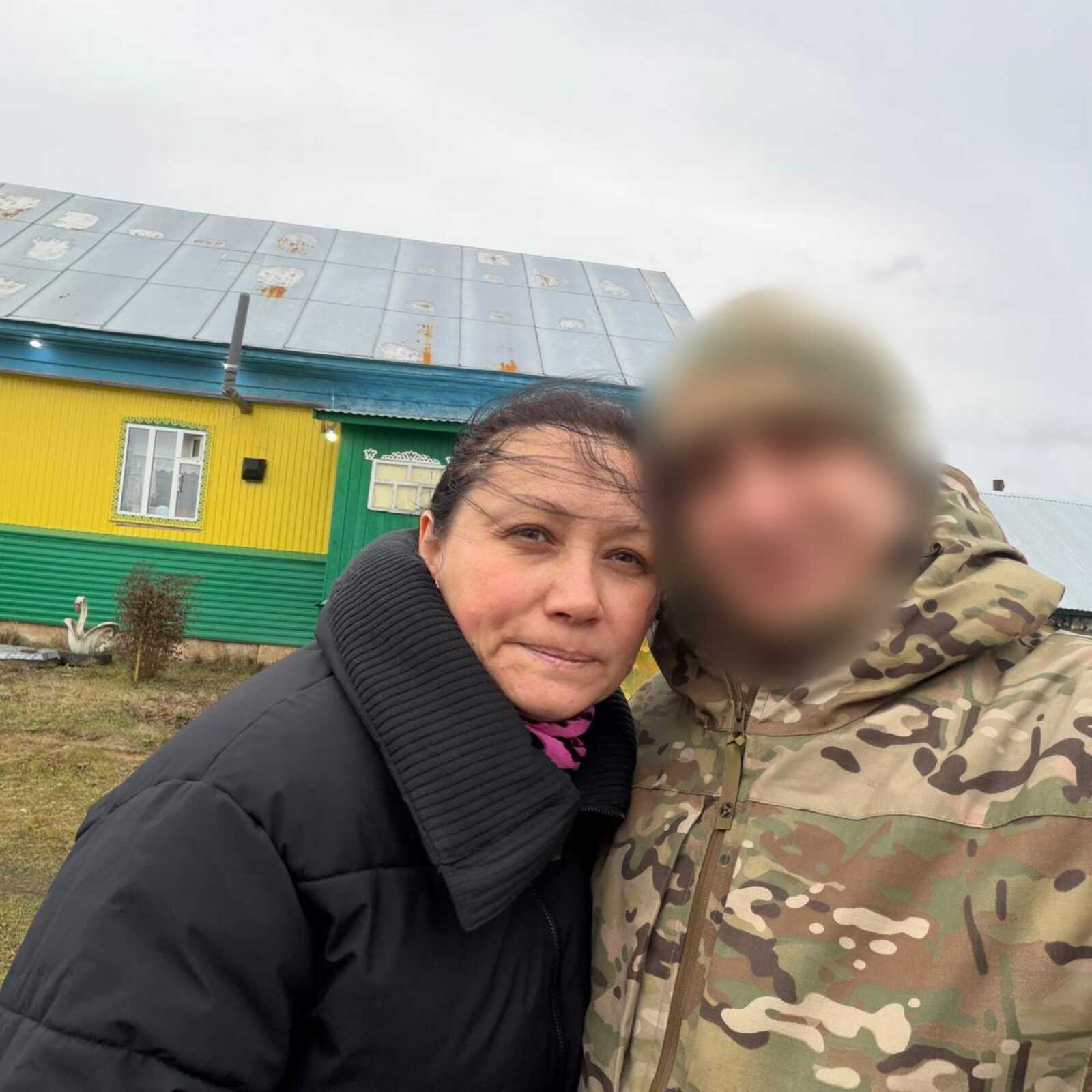 Держаться, жить, сохранять себя...