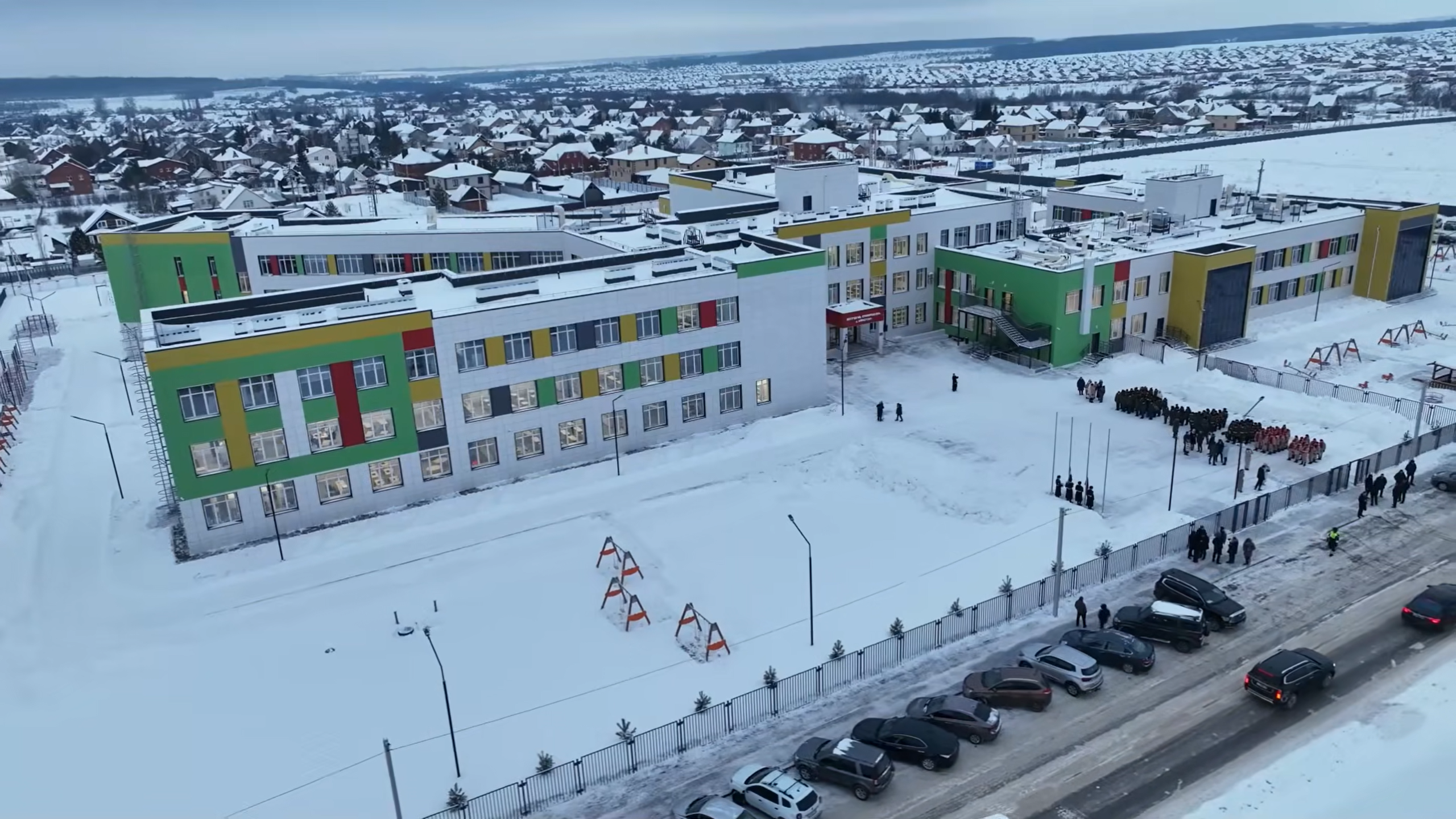 Радий Хабиров открыл новую  школу в Уфимском районе.