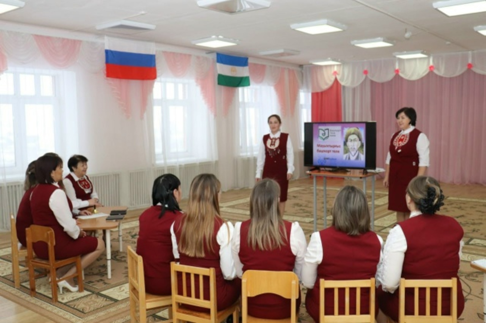 Знатоки родного языка