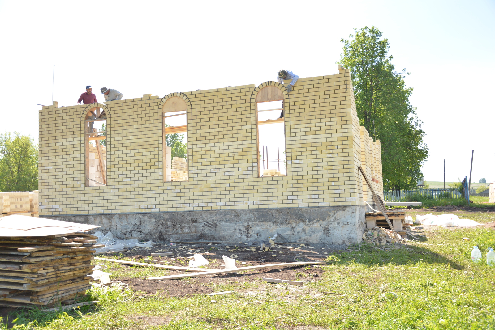 Строительство мечети объединяет людей