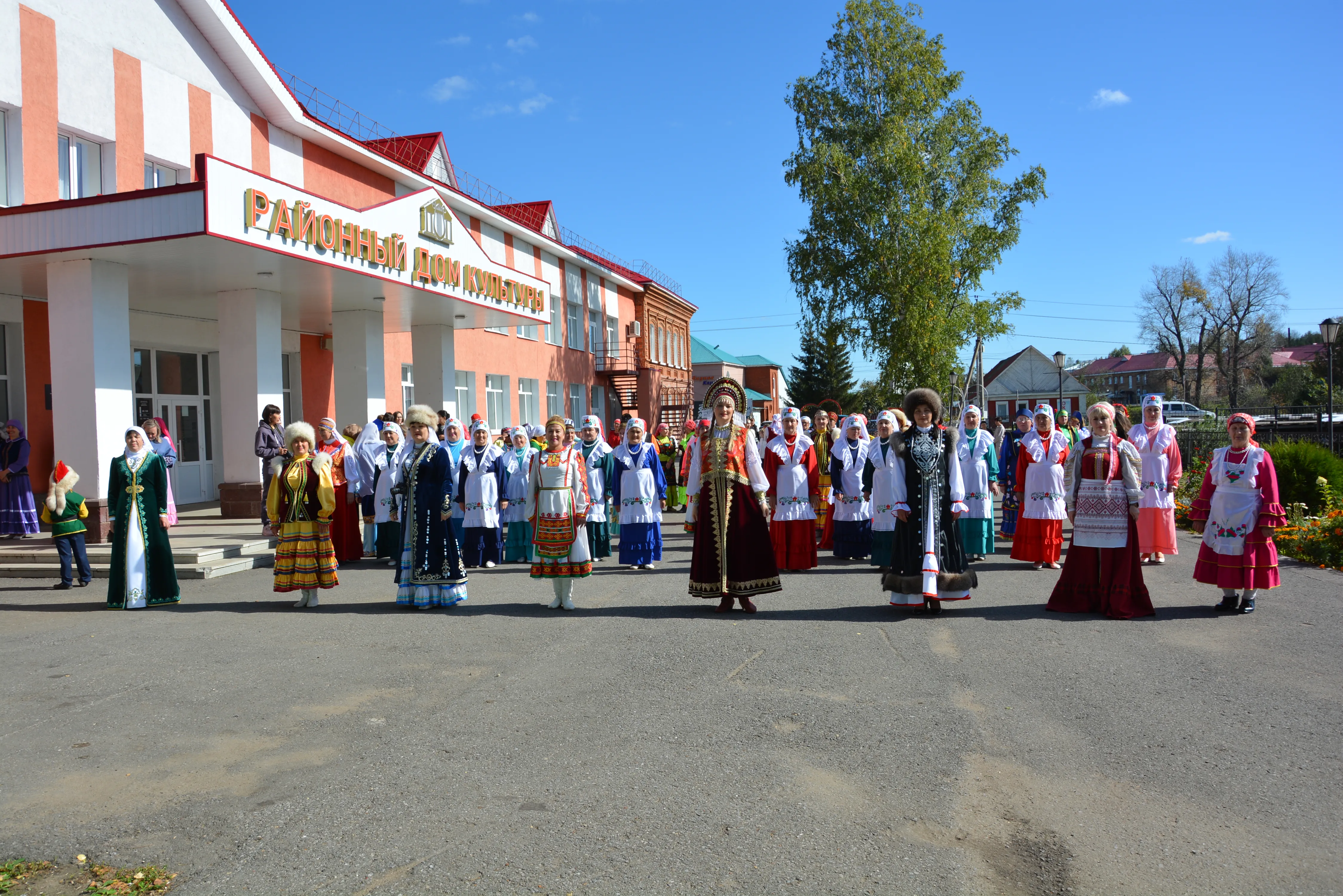 Национальный костюм — наследие народа
