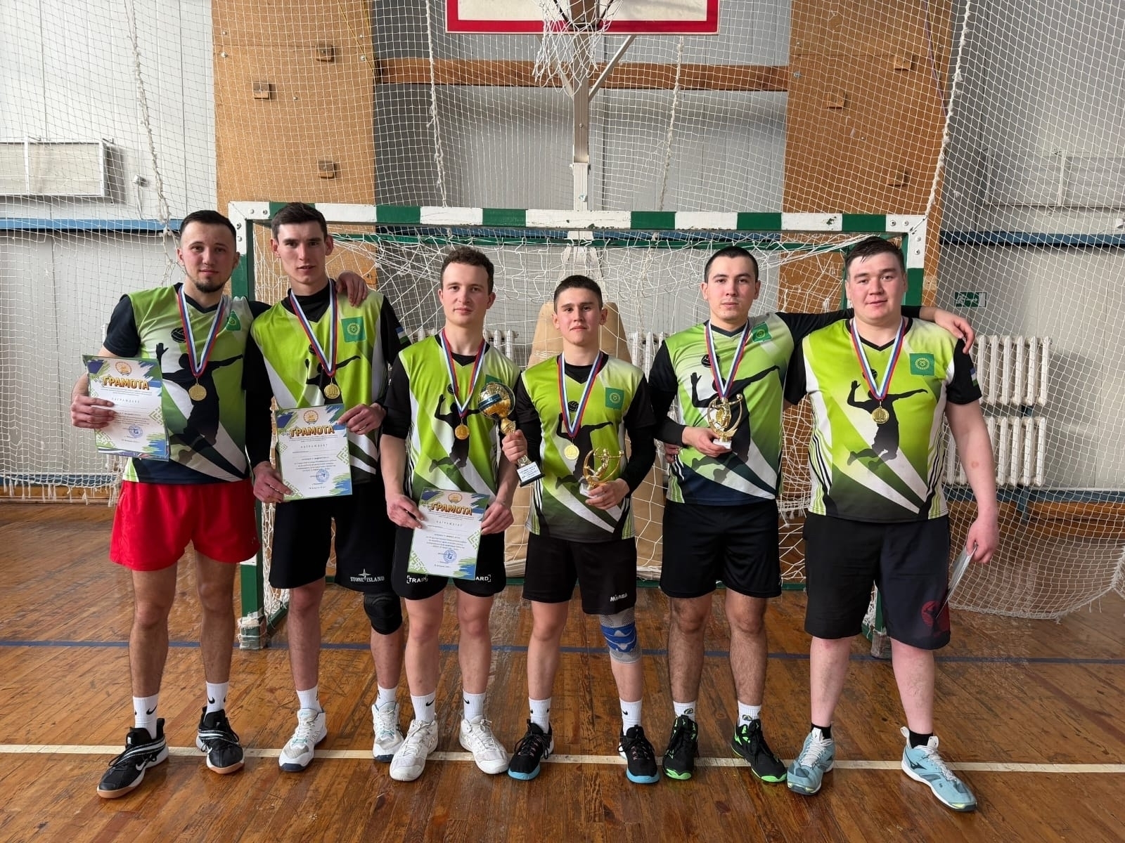 Знай наших!