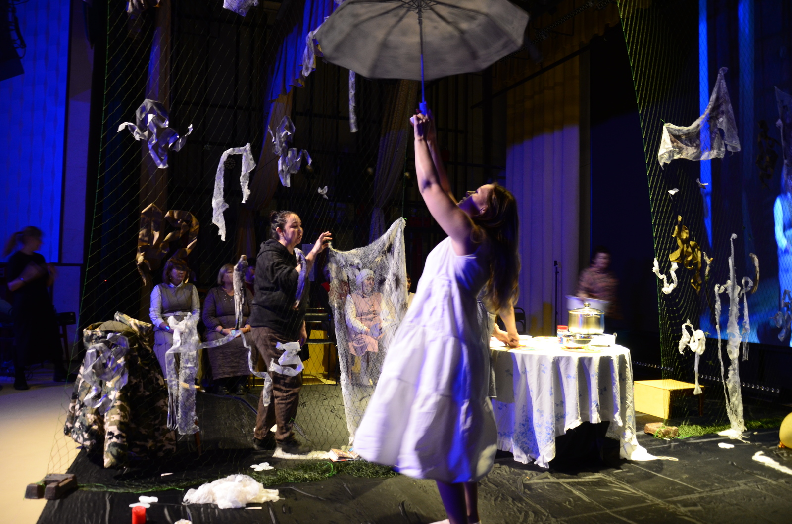 В с.Аскино состоялся показ спектакля "Ищем тебя..."