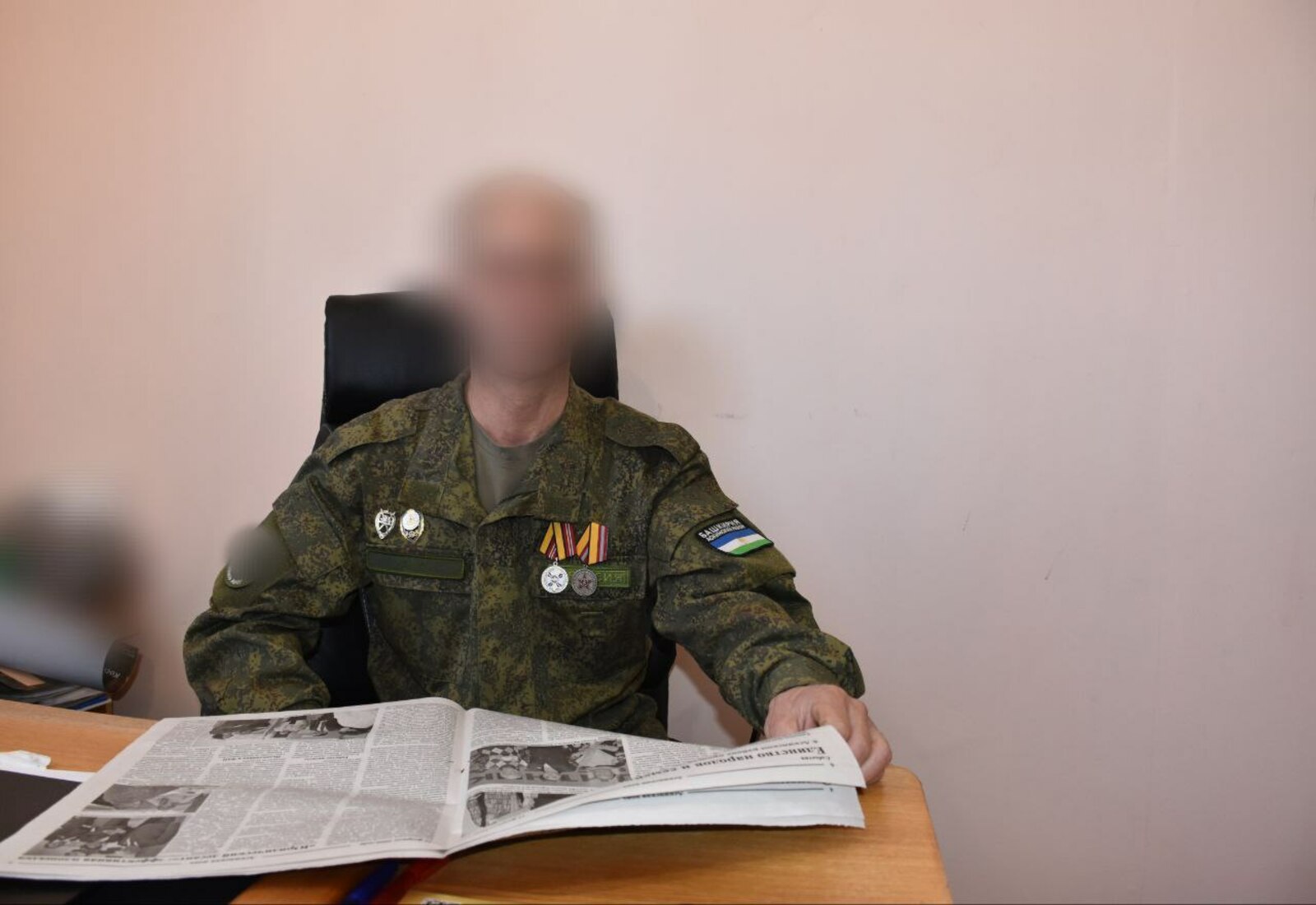 Здесь тыл, там фронт, а в душе — Победа, — говорит боец с позывным «Хамат»