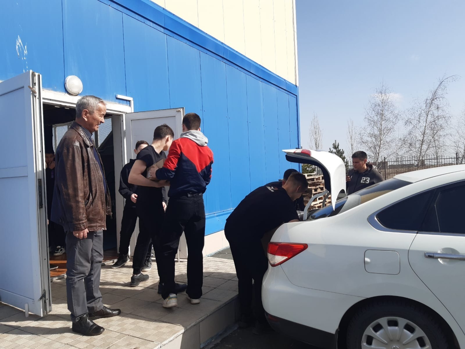 Гуманитарная помощь от журналистов из Башкирии достигла затопленного Орска
