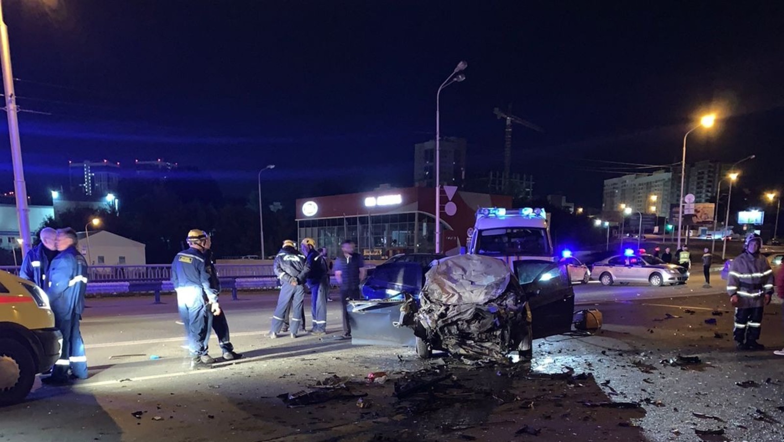 Новые подробности ДТП в Уфе: водитель BMW X3 после ДТП вылетел из машины до ее падения с моста