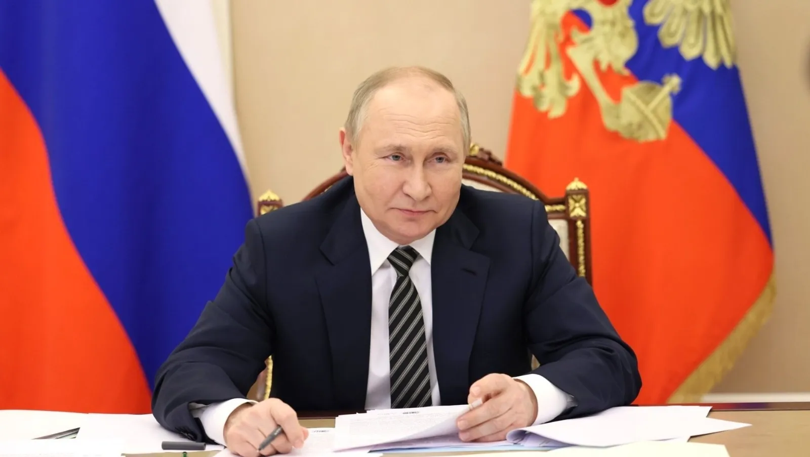 Глава Башкирии поздравил с Днем рождения Владимира Путина