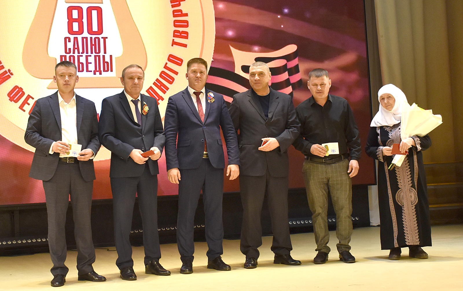 Вместе -- мы сила!