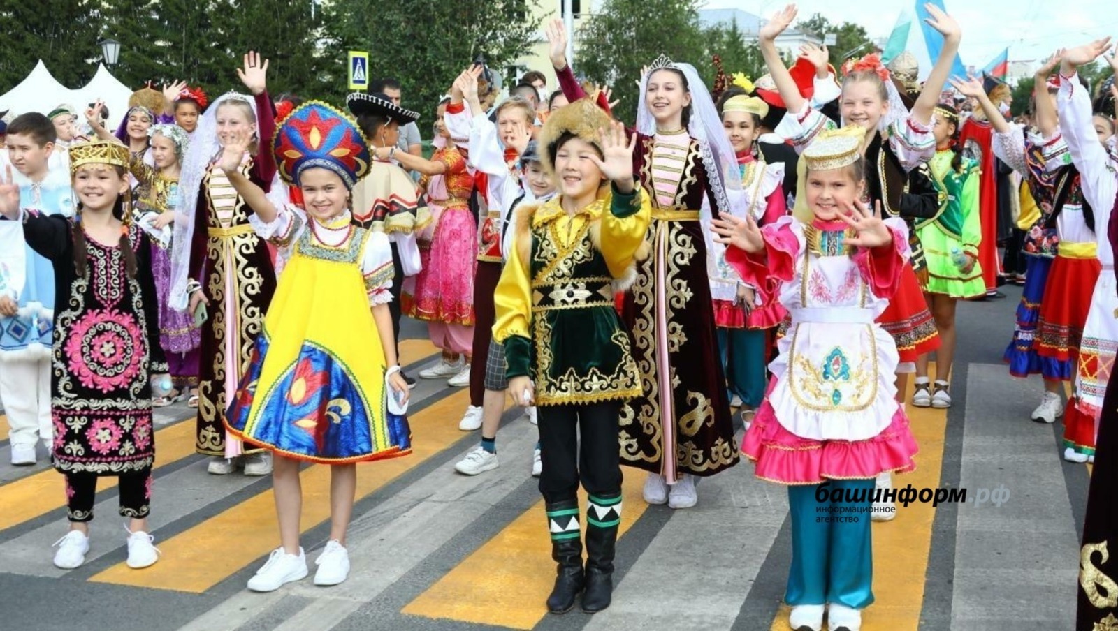 Владимиру Путину рассказали о Всемирной Фольклориаде и башкирском курае