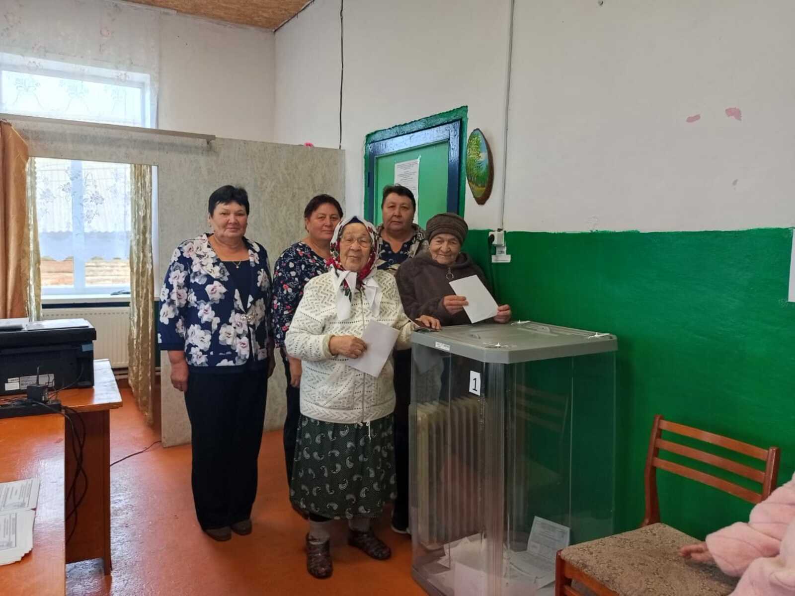 Старшие поколение в д. Новые Багазы активно принимают участие в голосовании