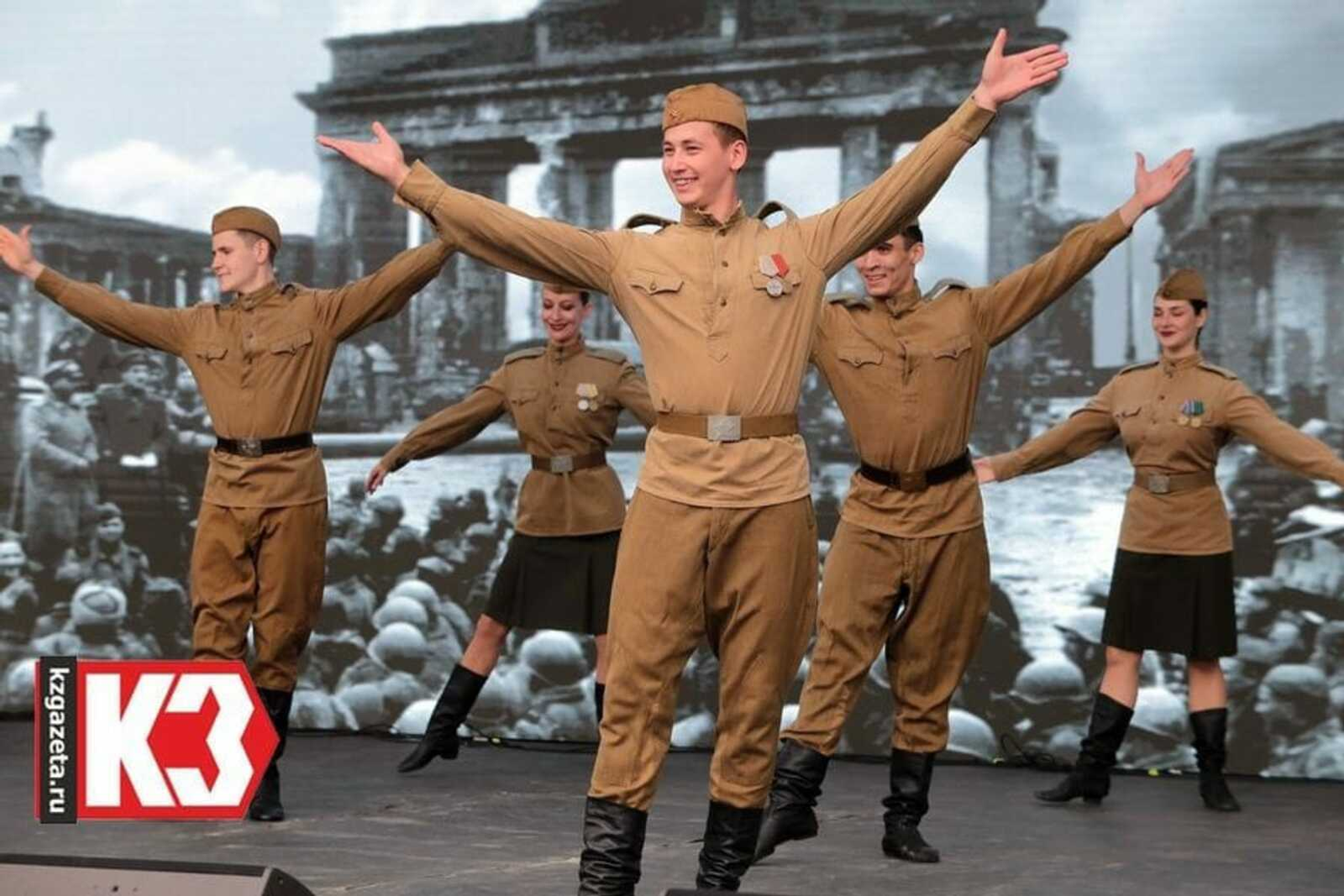 В Нефтекамске выступил ансамбль песни и пляски Центрального военного округа