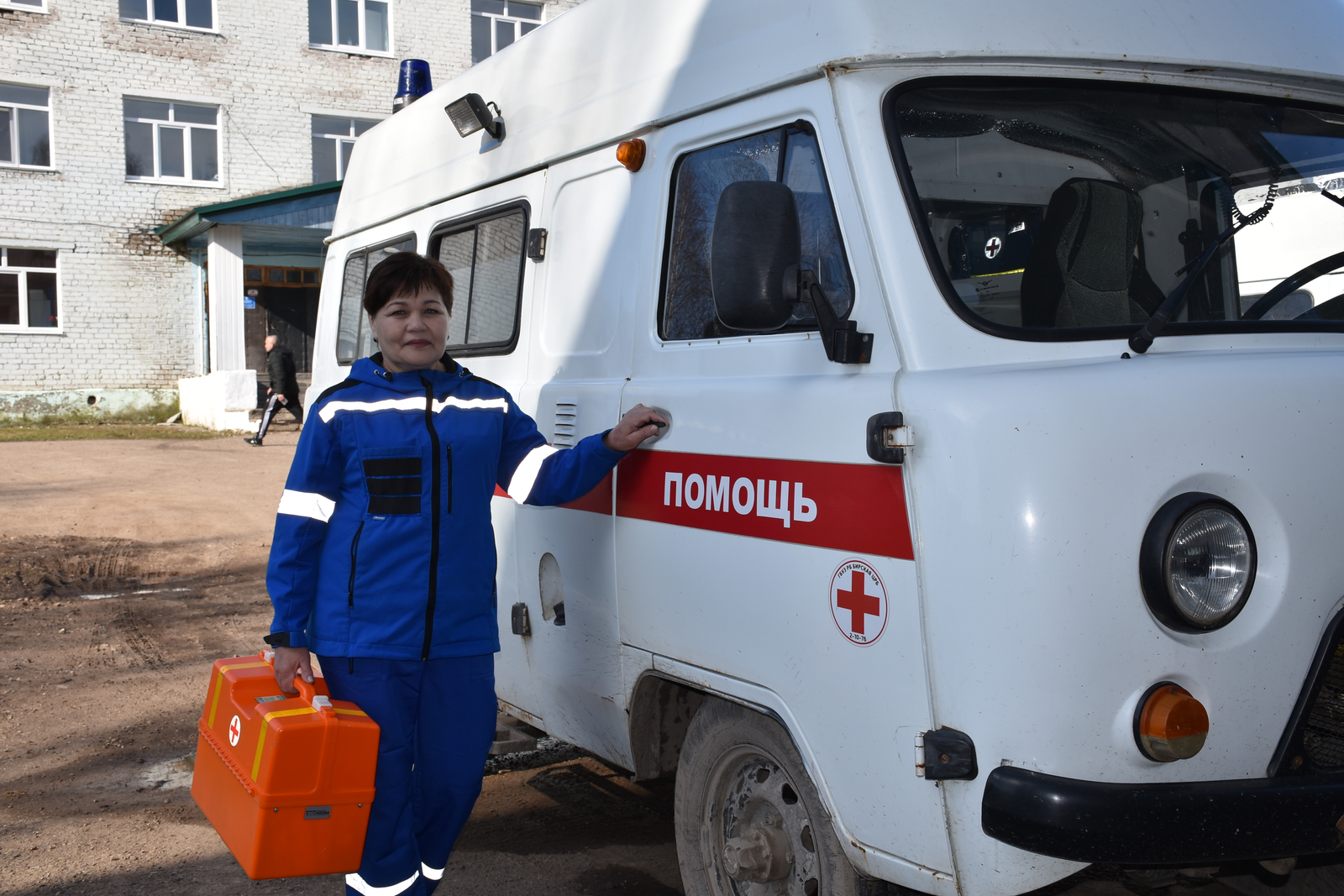 Я люблю помогать людям, – говорит фельдшер скорой помощи Мунира Хуснутдинова